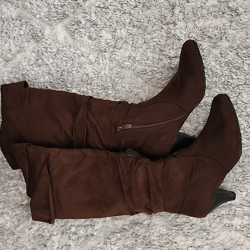 Brown heeled boots size 10